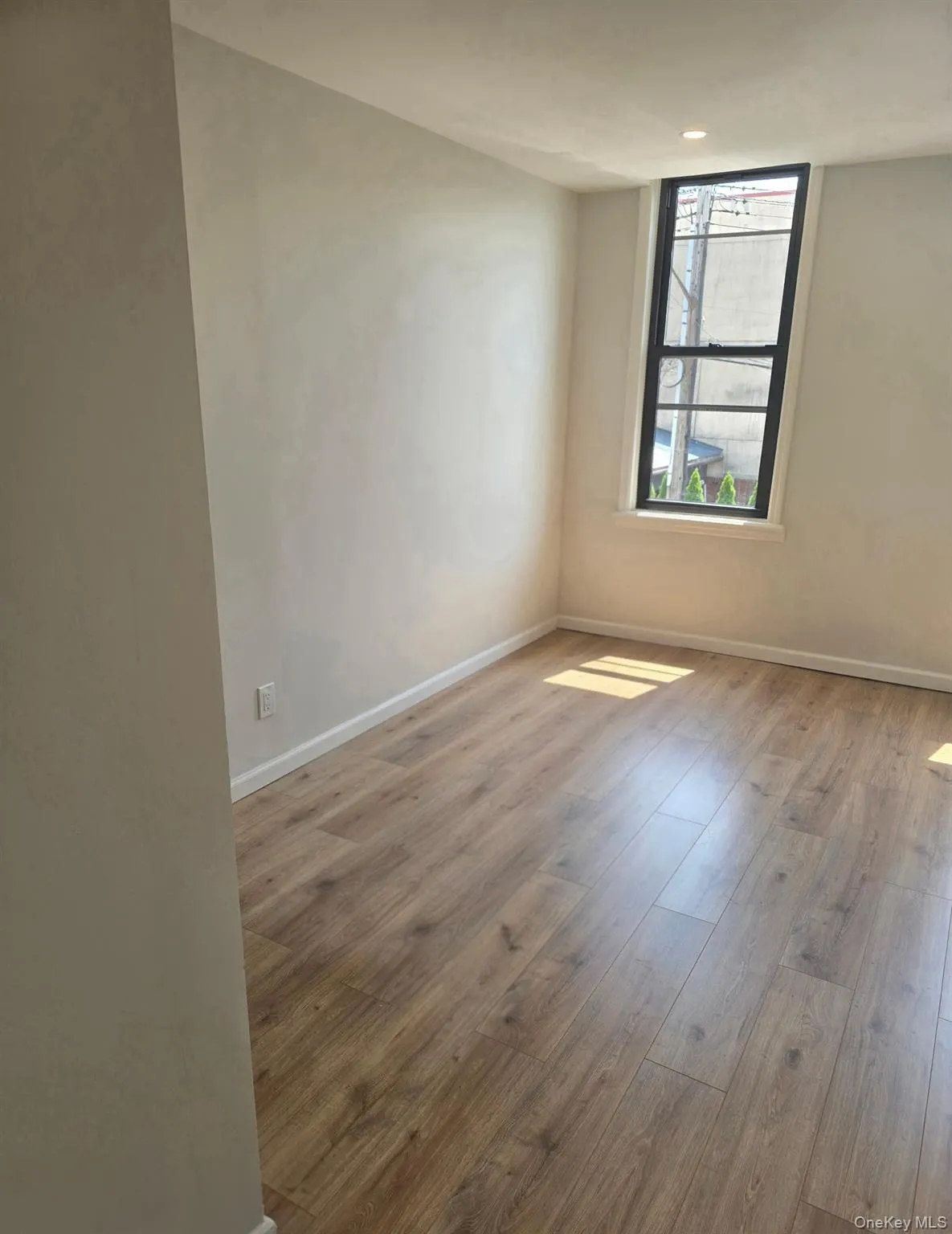 6077 55th Street, New York, NY, 1 Bedroom Bedrooms, 3 Rooms Rooms,1 BathroomBathrooms,Residential Lease,For Rent,55th,0,1028292 6077 55th Street, New York, NY, 1 Bedroom Bedrooms, 3 Rooms Rooms,1 BathroomBathrooms,Residential Lease,For Rent,55th,0,1028292