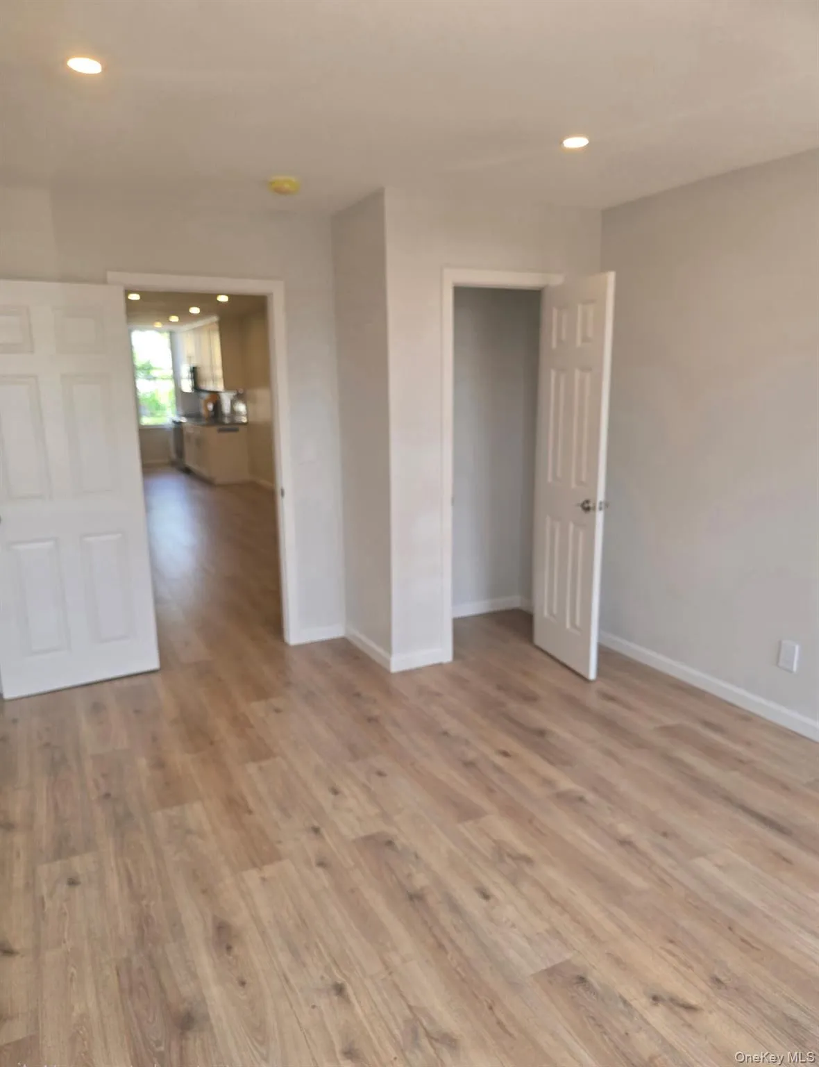 6077 55th Street, New York, NY, 1 Bedroom Bedrooms, 3 Rooms Rooms,1 BathroomBathrooms,Residential Lease,For Rent,55th,0,1028292 6077 55th Street, New York, NY, 1 Bedroom Bedrooms, 3 Rooms Rooms,1 BathroomBathrooms,Residential Lease,For Rent,55th,0,1028292