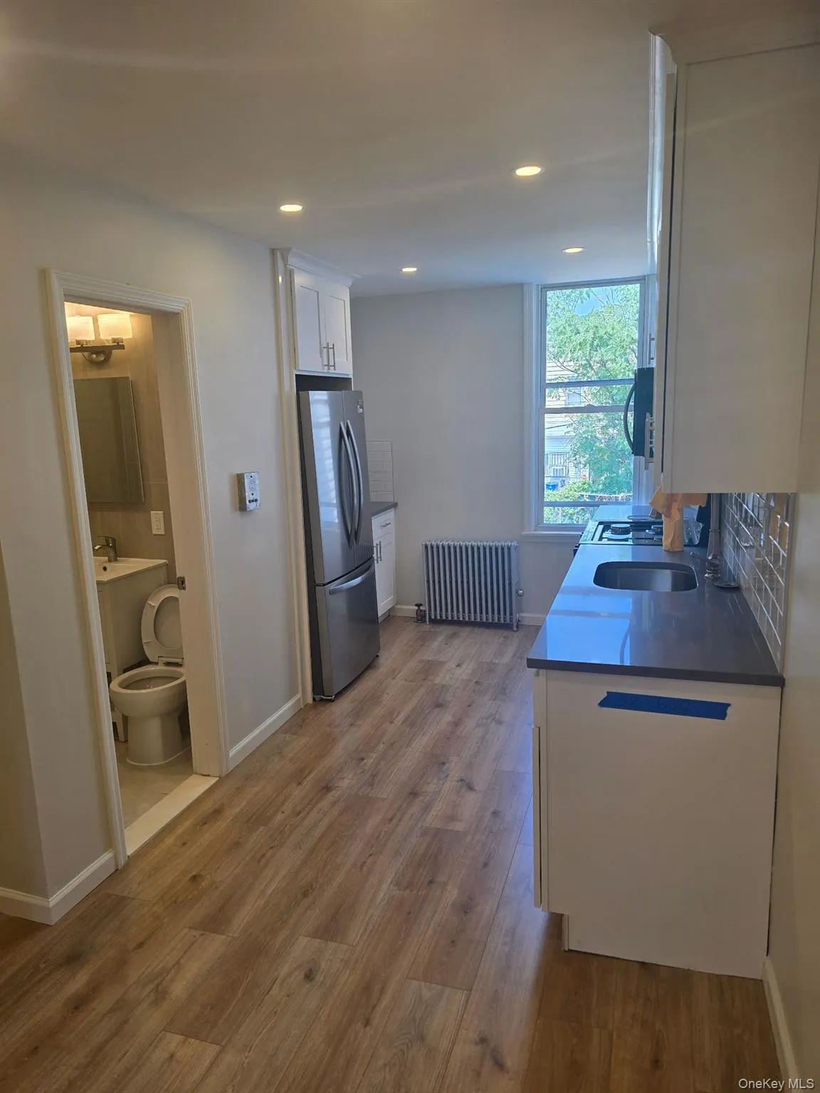 6077 55th Street, New York, NY, 1 Bedroom Bedrooms, 3 Rooms Rooms,1 BathroomBathrooms,Residential Lease,For Rent,55th,0,1028292 6077 55th Street, New York, NY, 1 Bedroom Bedrooms, 3 Rooms Rooms,1 BathroomBathrooms,Residential Lease,For Rent,55th,0,1028292