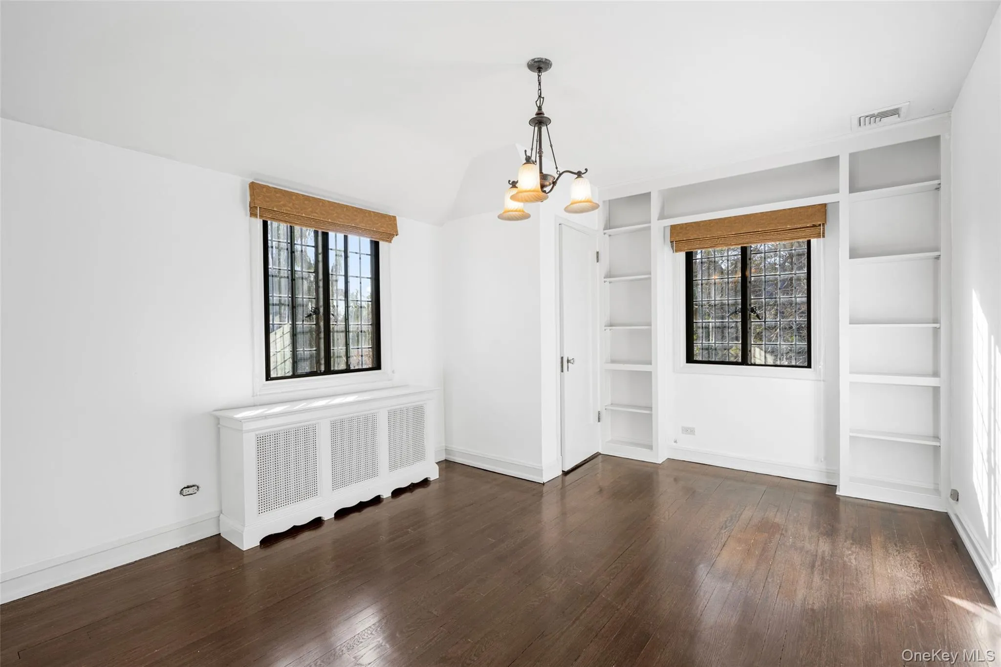 Bedroom or office. Bedroom or office.