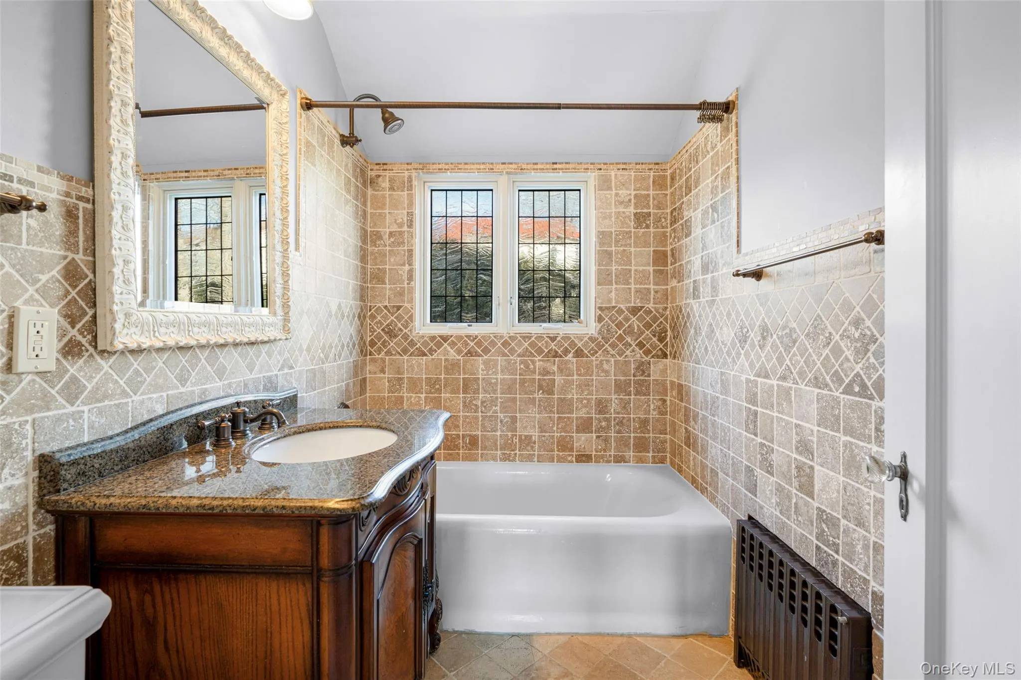 Full hall bath. Full hall bath.