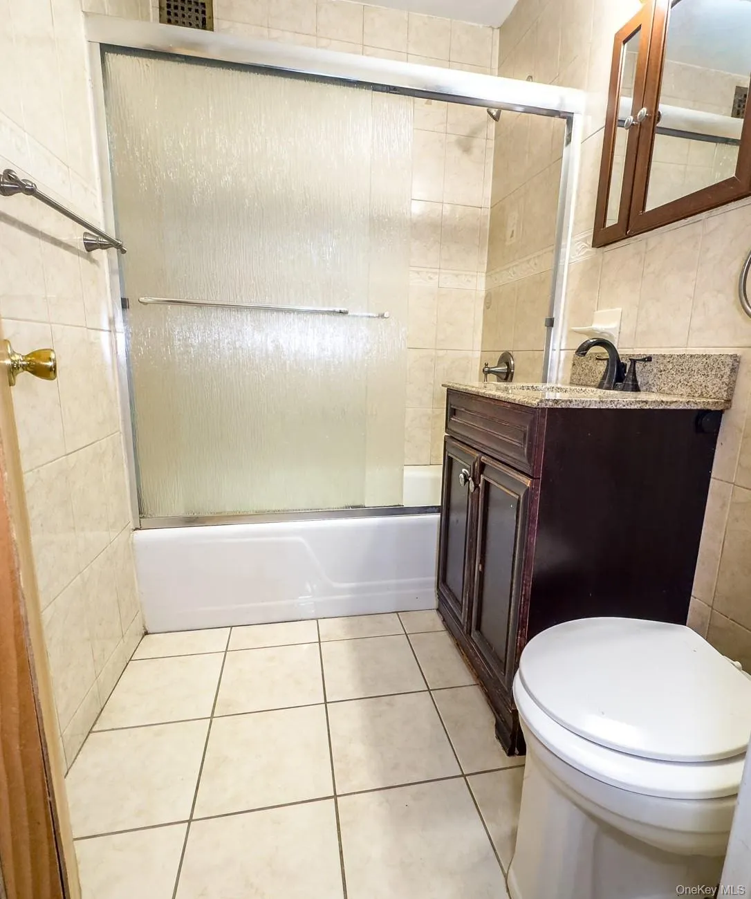 2015 Saint Paul Ave, New York, NY, 2 Rooms Rooms,1 BathroomBathrooms,Residential,For Rent,Saint Paul Ave,0,1028317 2015 Saint Paul Ave, New York, NY, 2 Rooms Rooms,1 BathroomBathrooms,Residential,For Rent,Saint Paul Ave,0,1028317