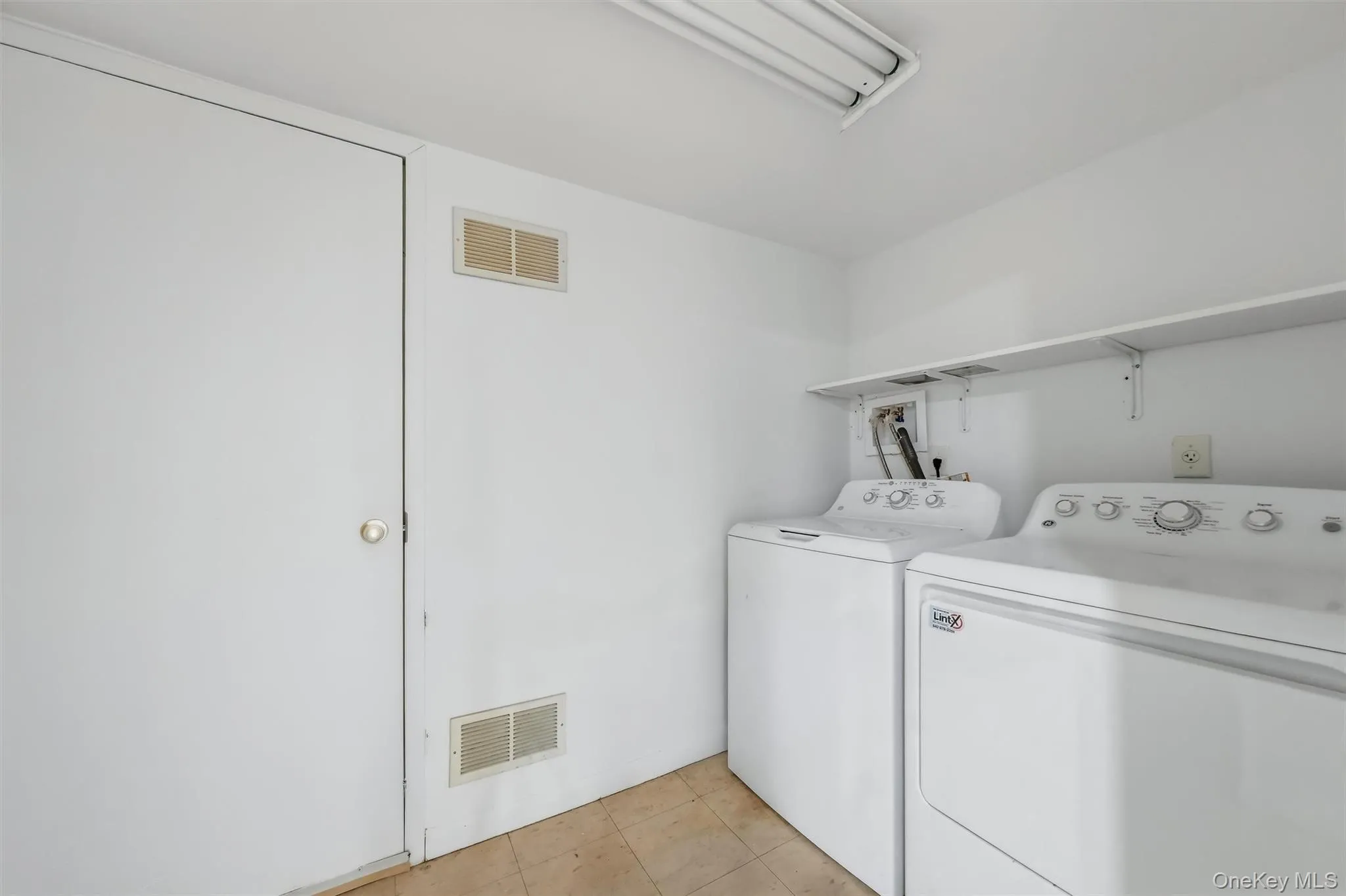 1630 Park Street, Peekskill, NY, 2 Bedrooms Bedrooms, 5 Rooms Rooms,1 BathroomBathrooms,Residential,For Rent,Park,0,1028318 1630 Park Street, Peekskill, NY, 2 Bedrooms Bedrooms, 5 Rooms Rooms,1 BathroomBathrooms,Residential,For Rent,Park,0,1028318