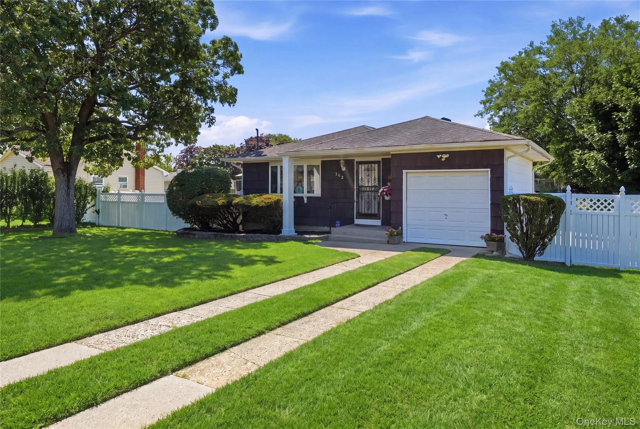 382 Hawkins Road, Brookhaven, NY, 3 Bedrooms Bedrooms, 6 Rooms Rooms,1 BathroomBathrooms,Residential,For Rent,Hawkins,0,1028322 382 Hawkins Road, Brookhaven, NY, 3 Bedrooms Bedrooms, 6 Rooms Rooms,1 BathroomBathrooms,Residential,For Rent,Hawkins,0,1028322