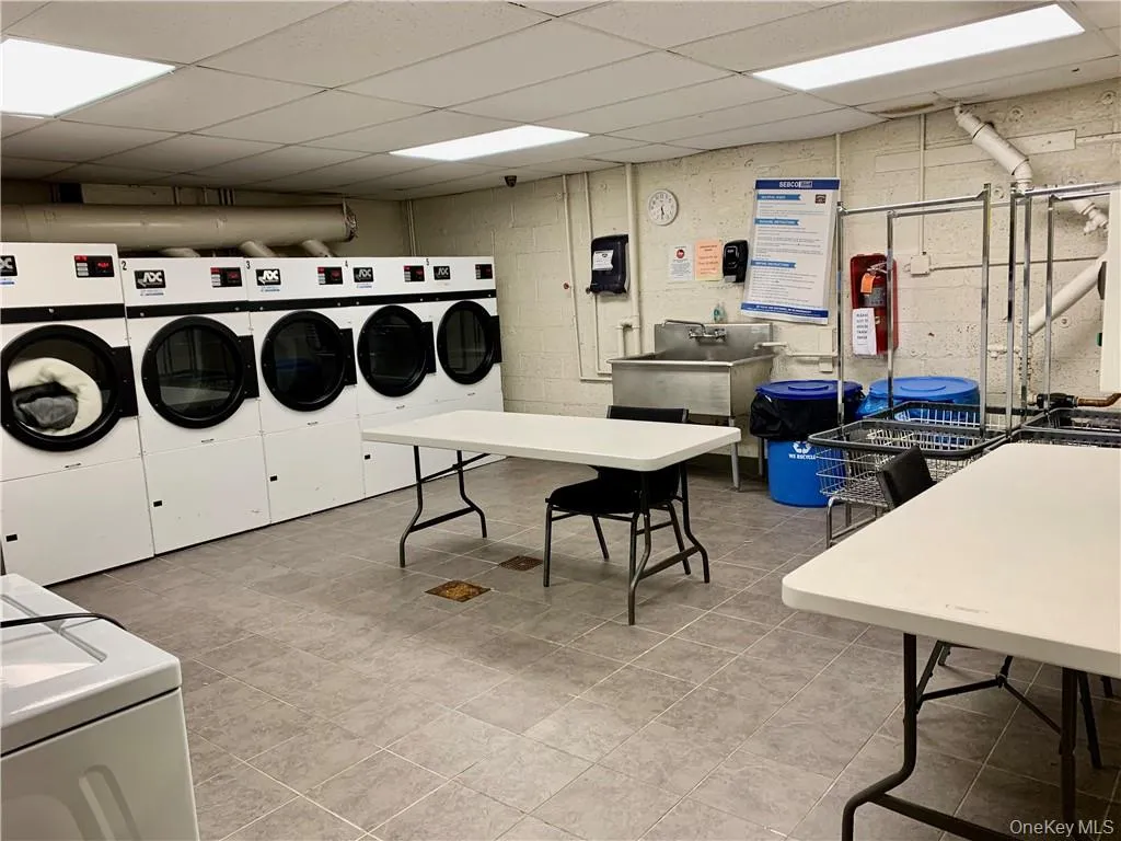 1 Vincent Road, Yonkers, NY, 2 Bedrooms Bedrooms, 4 Rooms Rooms,1 BathroomBathrooms,Residential Lease,For Rent,Vincent,0,1028327 1 Vincent Road, Yonkers, NY, 2 Bedrooms Bedrooms, 4 Rooms Rooms,1 BathroomBathrooms,Residential Lease,For Rent,Vincent,0,1028327