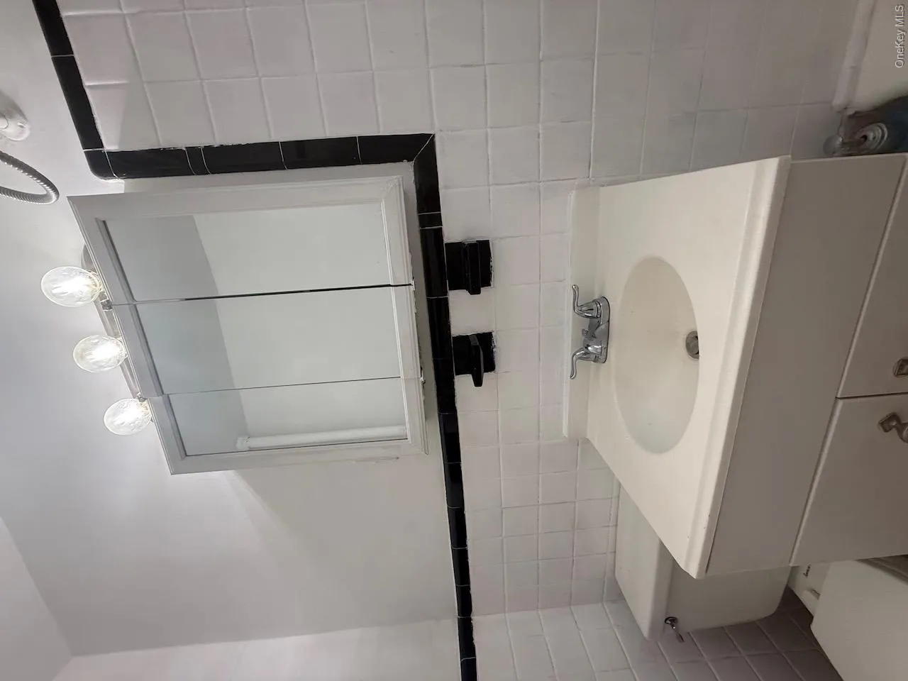 1 Vincent Road, Yonkers, NY, 2 Bedrooms Bedrooms, 4 Rooms Rooms,1 BathroomBathrooms,Residential Lease,For Rent,Vincent,0,1028327 1 Vincent Road, Yonkers, NY, 2 Bedrooms Bedrooms, 4 Rooms Rooms,1 BathroomBathrooms,Residential Lease,For Rent,Vincent,0,1028327