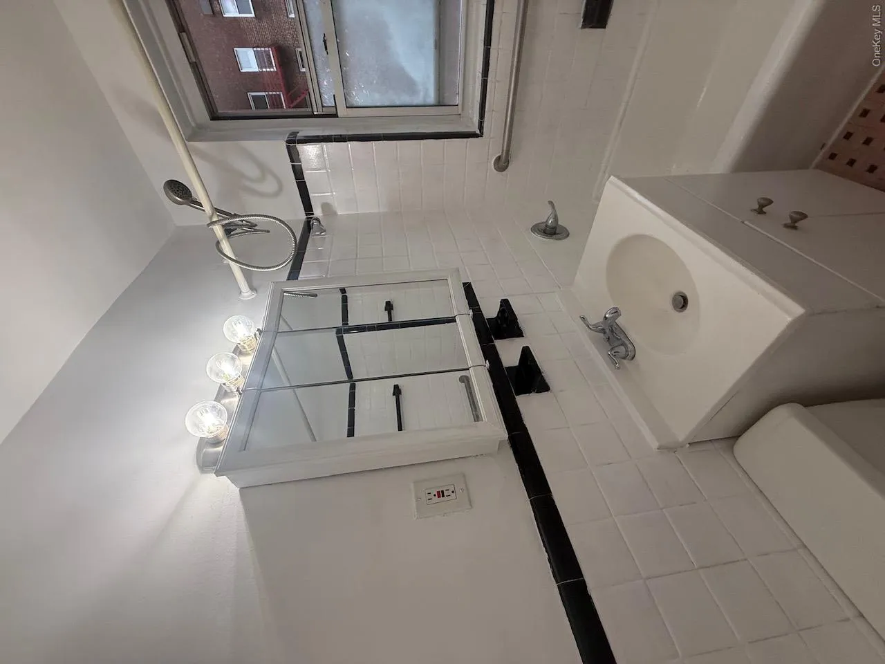 1 Vincent Road, Yonkers, NY, 2 Bedrooms Bedrooms, 4 Rooms Rooms,1 BathroomBathrooms,Residential Lease,For Rent,Vincent,0,1028327 1 Vincent Road, Yonkers, NY, 2 Bedrooms Bedrooms, 4 Rooms Rooms,1 BathroomBathrooms,Residential Lease,For Rent,Vincent,0,1028327