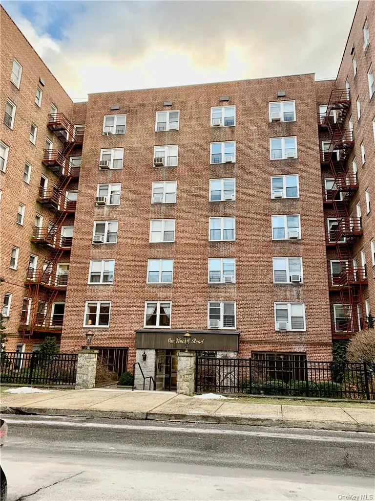 1 Vincent Road, Yonkers, NY, 2 Bedrooms Bedrooms, 4 Rooms Rooms,1 BathroomBathrooms,Residential Lease,For Rent,Vincent,0,1028327 1 Vincent Road, Yonkers, NY, 2 Bedrooms Bedrooms, 4 Rooms Rooms,1 BathroomBathrooms,Residential Lease,For Rent,Vincent,0,1028327