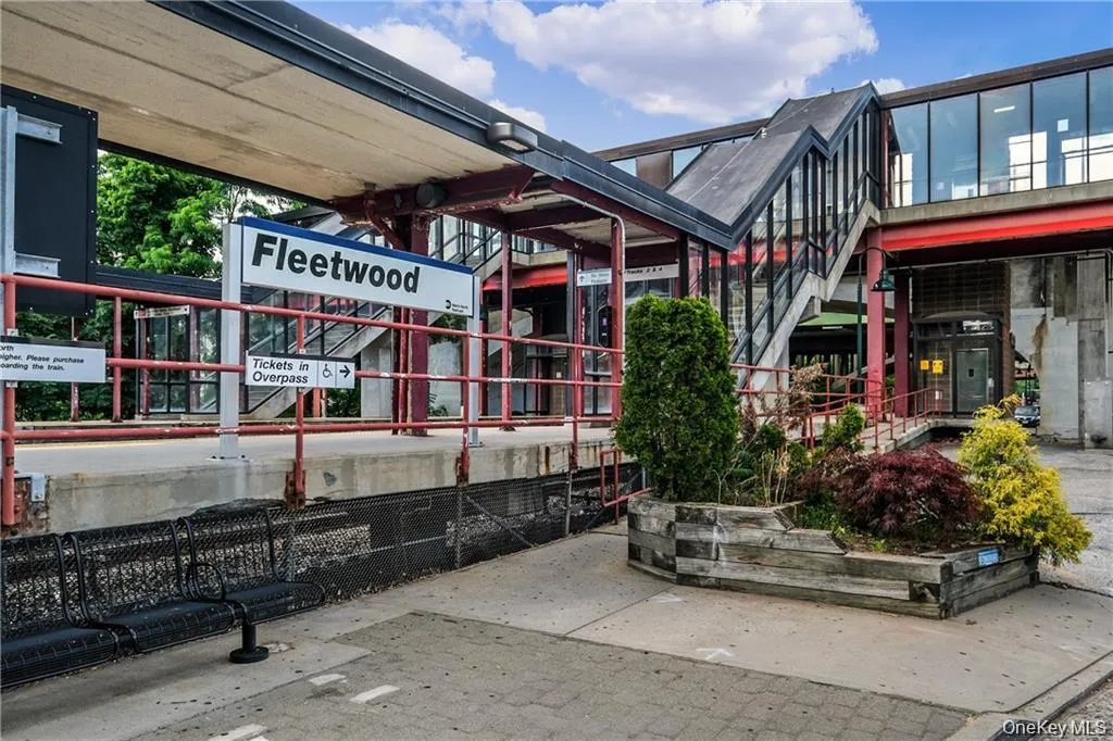 3 Min Walk to Metro Norths Fleetwood Train Station 3 Min Walk to Metro Norths Fleetwood Train Station