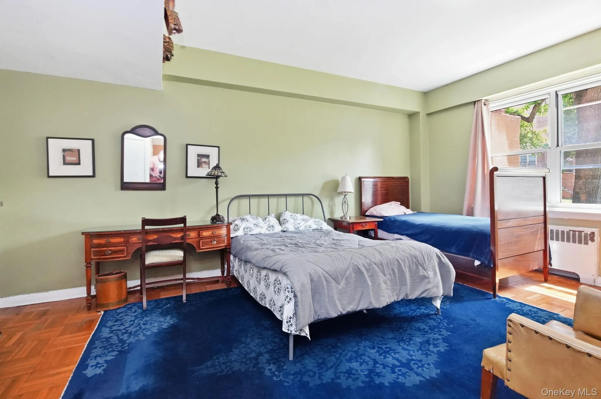 Primary Bedroom w oversized closet Primary Bedroom w oversized closet