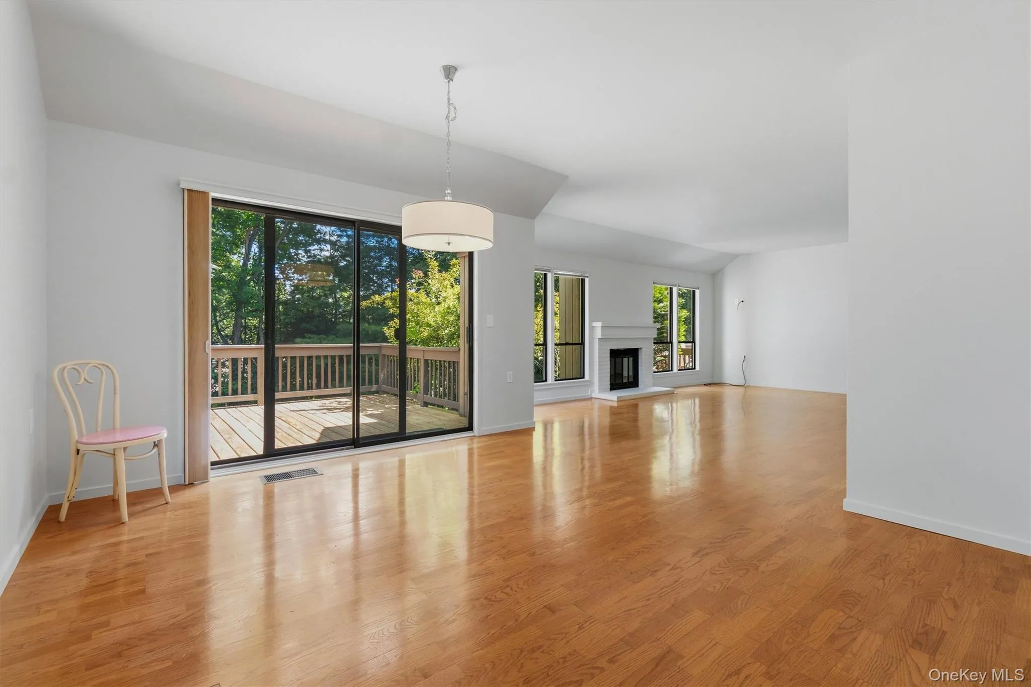 371 Heritage Hills, Somers, NY, 2 Bedrooms Bedrooms, 5 Rooms Rooms,2 BathroomsBathrooms,Residential,For Rent,Heritage,0,1028332 371 Heritage Hills, Somers, NY, 2 Bedrooms Bedrooms, 5 Rooms Rooms,2 BathroomsBathrooms,Residential,For Rent,Heritage,0,1028332