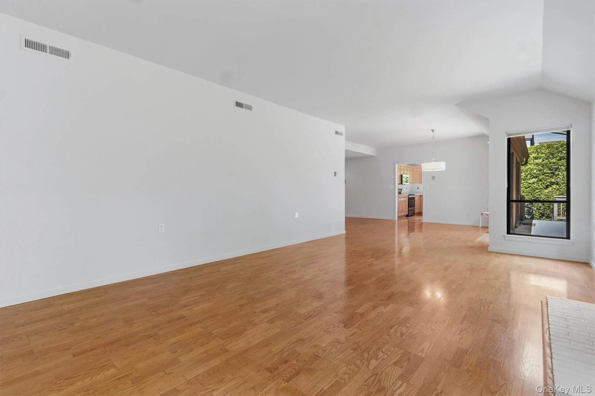 371 Heritage Hills, Somers, NY, 2 Bedrooms Bedrooms, 5 Rooms Rooms,2 BathroomsBathrooms,Residential,For Rent,Heritage,0,1028332 371 Heritage Hills, Somers, NY, 2 Bedrooms Bedrooms, 5 Rooms Rooms,2 BathroomsBathrooms,Residential,For Rent,Heritage,0,1028332