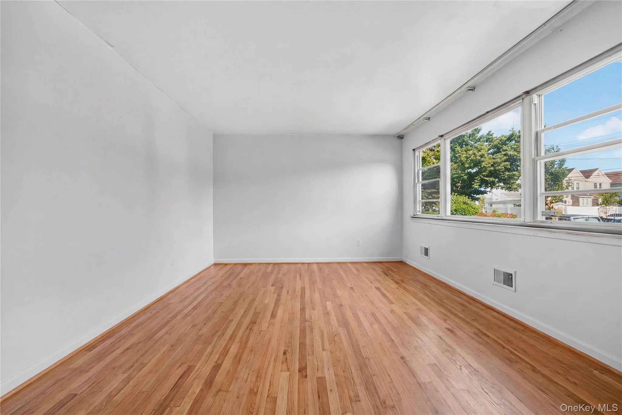 14019 Sutter Avenue, New York, NY, 4 Bedrooms Bedrooms, 8 Rooms Rooms,3 BathroomsBathrooms,Residential,For Rent,Sutter,0,1028336 14019 Sutter Avenue, New York, NY, 4 Bedrooms Bedrooms, 8 Rooms Rooms,3 BathroomsBathrooms,Residential,For Rent,Sutter,0,1028336