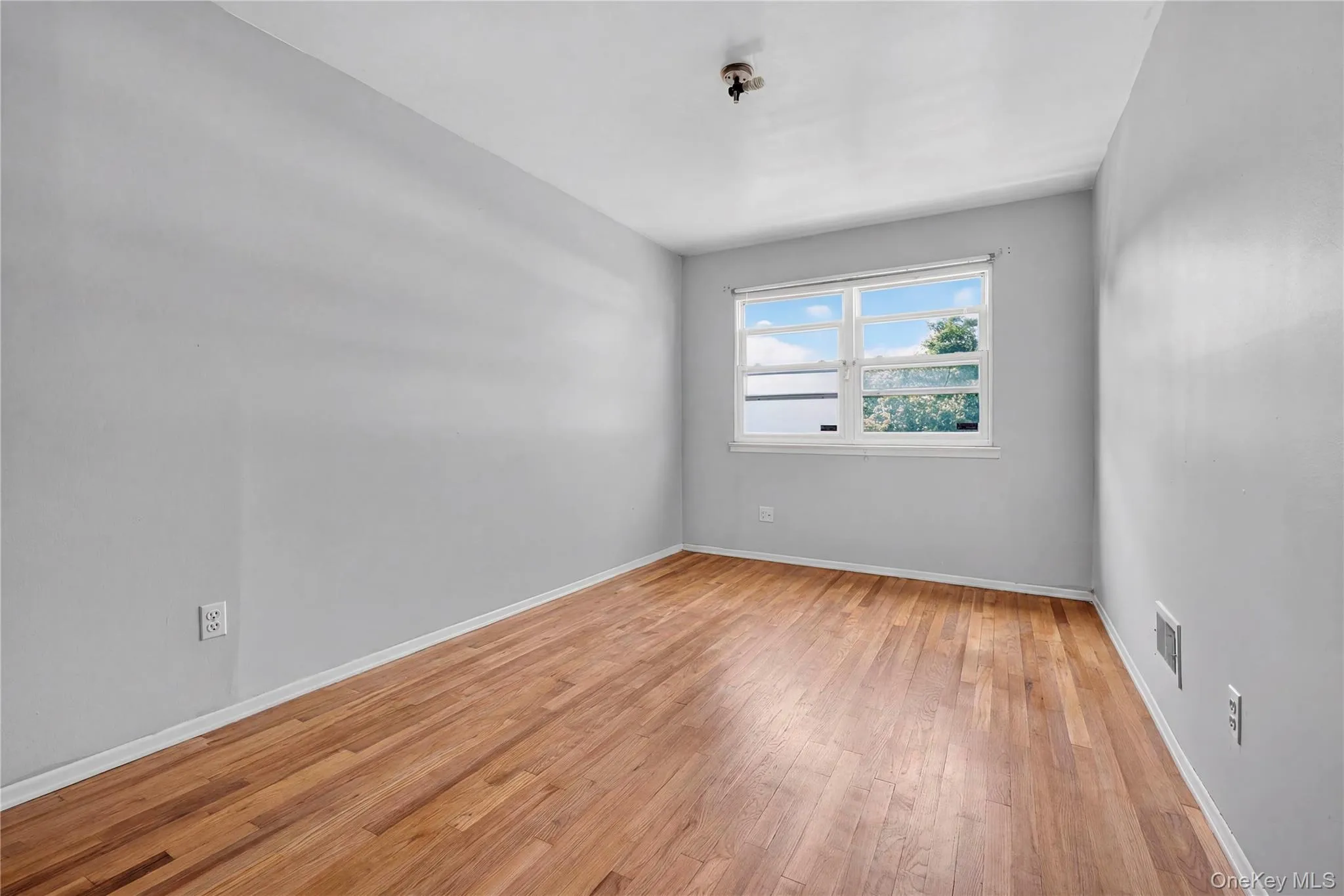 14019 Sutter Avenue, New York, NY, 4 Bedrooms Bedrooms, 8 Rooms Rooms,3 BathroomsBathrooms,Residential,For Rent,Sutter,0,1028336 14019 Sutter Avenue, New York, NY, 4 Bedrooms Bedrooms, 8 Rooms Rooms,3 BathroomsBathrooms,Residential,For Rent,Sutter,0,1028336