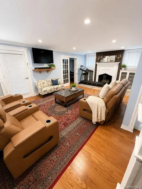 9440 Springfield Boulevard, New York, NY, 6 Bedrooms Bedrooms, 14 Rooms Rooms,3 BathroomsBathrooms,Residential,For Rent,Springfield,0,1028338 9440 Springfield Boulevard, New York, NY, 6 Bedrooms Bedrooms, 14 Rooms Rooms,3 BathroomsBathrooms,Residential,For Rent,Springfield,0,1028338