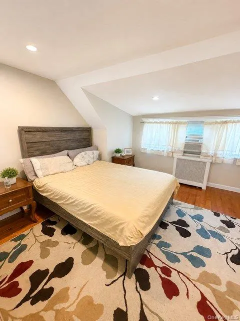 9440 Springfield Boulevard, New York, NY, 6 Bedrooms Bedrooms, 14 Rooms Rooms,3 BathroomsBathrooms,Residential,For Rent,Springfield,0,1028338 9440 Springfield Boulevard, New York, NY, 6 Bedrooms Bedrooms, 14 Rooms Rooms,3 BathroomsBathrooms,Residential,For Rent,Springfield,0,1028338