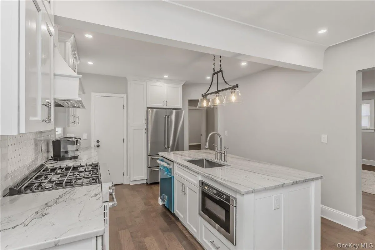 155 Carman Avenue, Hempstead, NY, 4 Bedrooms Bedrooms, 8 Rooms Rooms,2 BathroomsBathrooms,Residential,For Rent,Carman,0,1028340 155 Carman Avenue, Hempstead, NY, 4 Bedrooms Bedrooms, 8 Rooms Rooms,2 BathroomsBathrooms,Residential,For Rent,Carman,0,1028340