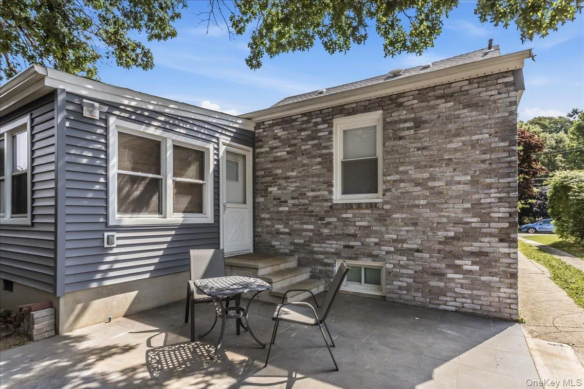 155 Carman Avenue, Hempstead, NY, 4 Bedrooms Bedrooms, 8 Rooms Rooms,2 BathroomsBathrooms,Residential,For Rent,Carman,0,1028340 155 Carman Avenue, Hempstead, NY, 4 Bedrooms Bedrooms, 8 Rooms Rooms,2 BathroomsBathrooms,Residential,For Rent,Carman,0,1028340