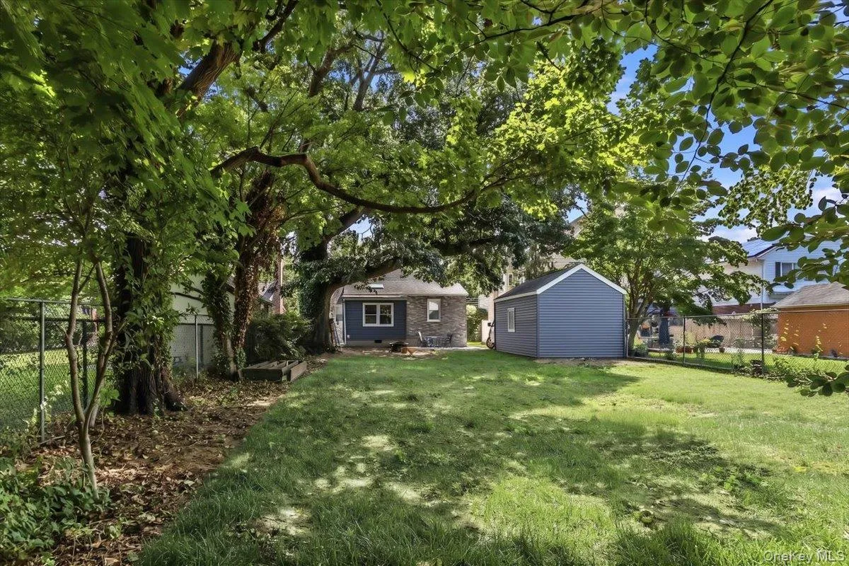 155 Carman Avenue, Hempstead, NY, 4 Bedrooms Bedrooms, 8 Rooms Rooms,2 BathroomsBathrooms,Residential,For Rent,Carman,0,1028340 155 Carman Avenue, Hempstead, NY, 4 Bedrooms Bedrooms, 8 Rooms Rooms,2 BathroomsBathrooms,Residential,For Rent,Carman,0,1028340