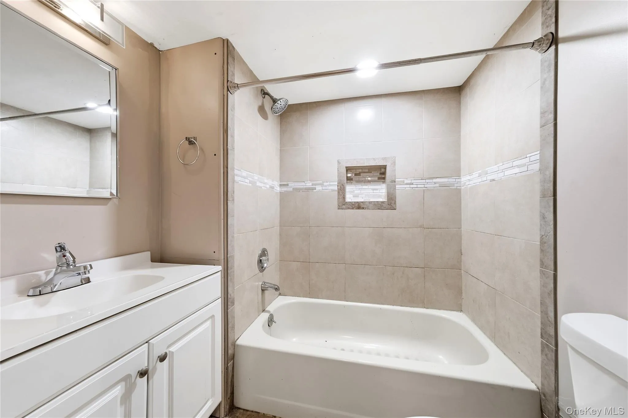 115 Argyle Avenue, Brookhaven, NY, 3 Bedrooms Bedrooms, 7 Rooms Rooms,2 BathroomsBathrooms,Residential,For Rent,Argyle,0,1028343 115 Argyle Avenue, Brookhaven, NY, 3 Bedrooms Bedrooms, 7 Rooms Rooms,2 BathroomsBathrooms,Residential,For Rent,Argyle,0,1028343
