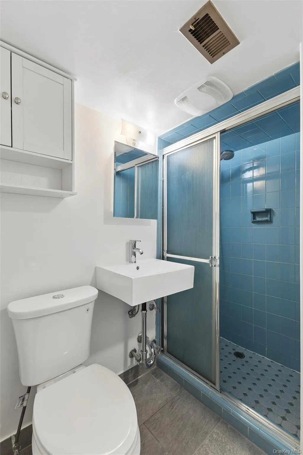 Full bath with Shower Full bath with Shower