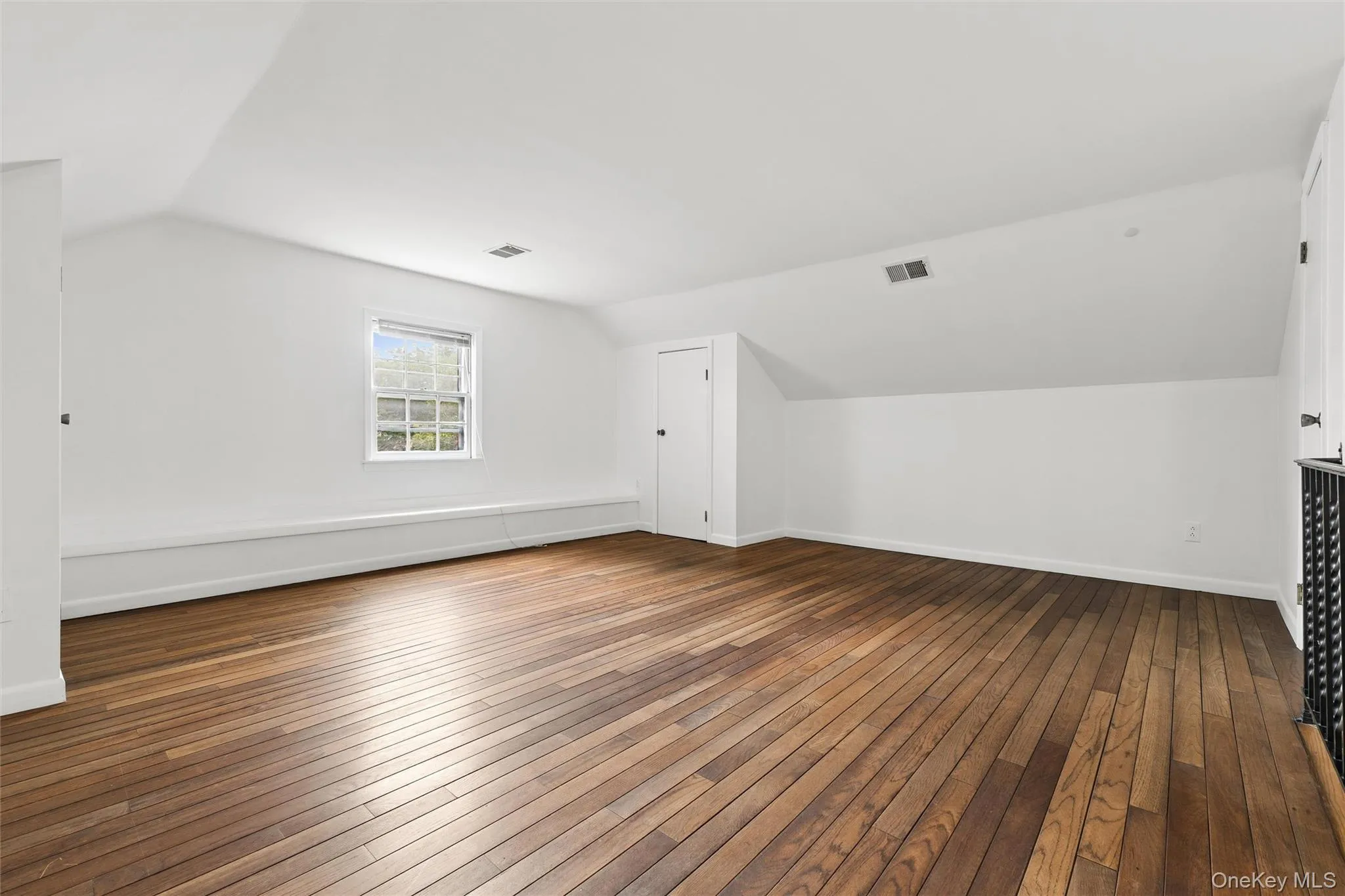 116-45 Union Turnpike, New York, NY, 4 Bedrooms Bedrooms, 8 Rooms Rooms,3 BathroomsBathrooms,Residential Lease,For Rent,Union,0,1028347 116-45 Union Turnpike, New York, NY, 4 Bedrooms Bedrooms, 8 Rooms Rooms,3 BathroomsBathrooms,Residential Lease,For Rent,Union,0,1028347