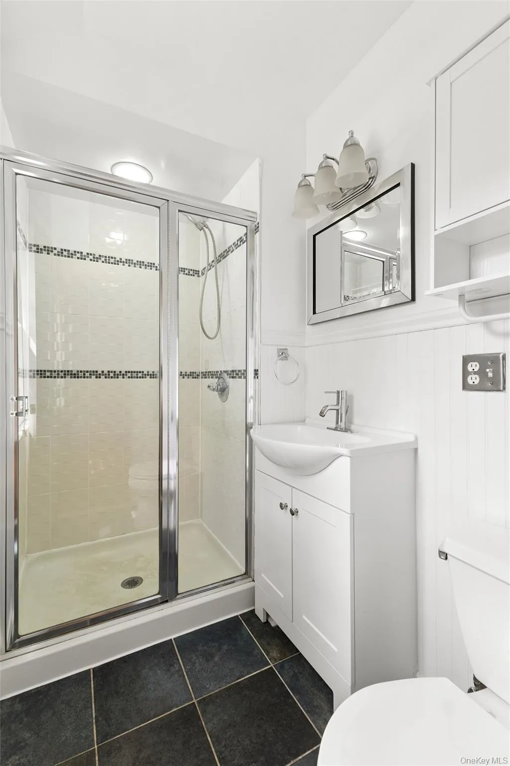 116-45 Union Turnpike, New York, NY, 4 Bedrooms Bedrooms, 8 Rooms Rooms,3 BathroomsBathrooms,Residential Lease,For Rent,Union,0,1028347 116-45 Union Turnpike, New York, NY, 4 Bedrooms Bedrooms, 8 Rooms Rooms,3 BathroomsBathrooms,Residential Lease,For Rent,Union,0,1028347