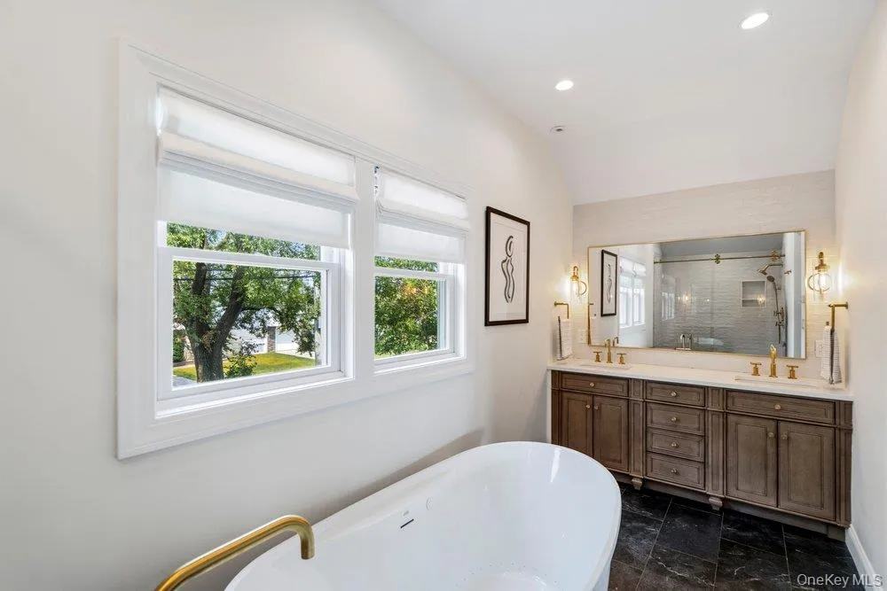 57 Beach Road, Oyster Bay, NY, 3 Bedrooms Bedrooms, 7 Rooms Rooms,3 BathroomsBathrooms,Residential,For Rent,Beach,0,1028348 57 Beach Road, Oyster Bay, NY, 3 Bedrooms Bedrooms, 7 Rooms Rooms,3 BathroomsBathrooms,Residential,For Rent,Beach,0,1028348