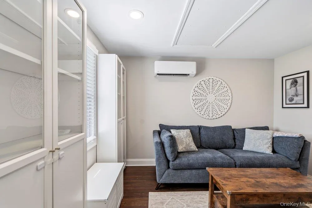 57 Beach Road, Oyster Bay, NY, 3 Bedrooms Bedrooms, 7 Rooms Rooms,3 BathroomsBathrooms,Residential,For Rent,Beach,0,1028348 57 Beach Road, Oyster Bay, NY, 3 Bedrooms Bedrooms, 7 Rooms Rooms,3 BathroomsBathrooms,Residential,For Rent,Beach,0,1028348