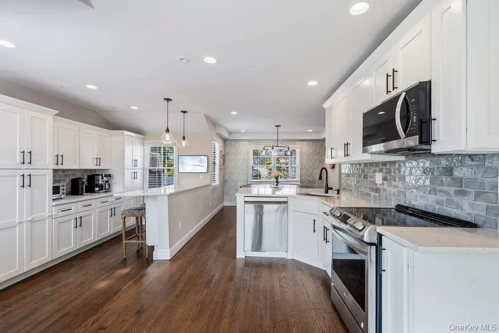 57 Beach Road, Oyster Bay, NY, 3 Bedrooms Bedrooms, 7 Rooms Rooms,3 BathroomsBathrooms,Residential,For Rent,Beach,0,1028348 57 Beach Road, Oyster Bay, NY, 3 Bedrooms Bedrooms, 7 Rooms Rooms,3 BathroomsBathrooms,Residential,For Rent,Beach,0,1028348