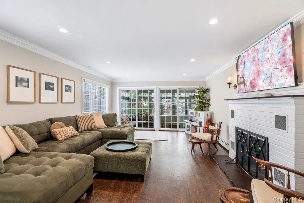 57 Beach Road, Oyster Bay, NY, 3 Bedrooms Bedrooms, 7 Rooms Rooms,3 BathroomsBathrooms,Residential,For Rent,Beach,0,1028348 57 Beach Road, Oyster Bay, NY, 3 Bedrooms Bedrooms, 7 Rooms Rooms,3 BathroomsBathrooms,Residential,For Rent,Beach,0,1028348