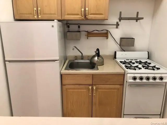 413 82 Street, New York, NY, 4 Rooms Rooms,1 BathroomBathrooms,Residential Lease,For Rent,82,0,1028349 413 82 Street, New York, NY, 4 Rooms Rooms,1 BathroomBathrooms,Residential Lease,For Rent,82,0,1028349