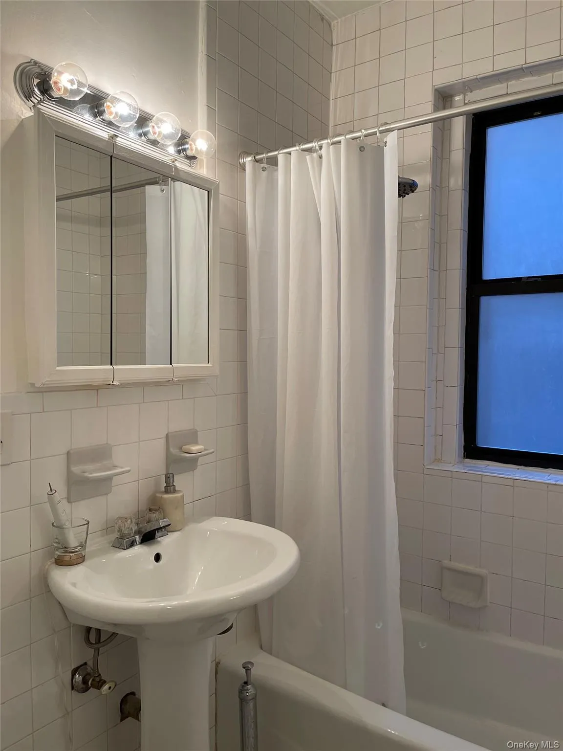 221 76 Street, New York, NY, 4 Rooms Rooms,1 BathroomBathrooms,Residential Lease,For Rent,76,0,1028349 221 76 Street, New York, NY, 4 Rooms Rooms,1 BathroomBathrooms,Residential Lease,For Rent,76,0,1028349