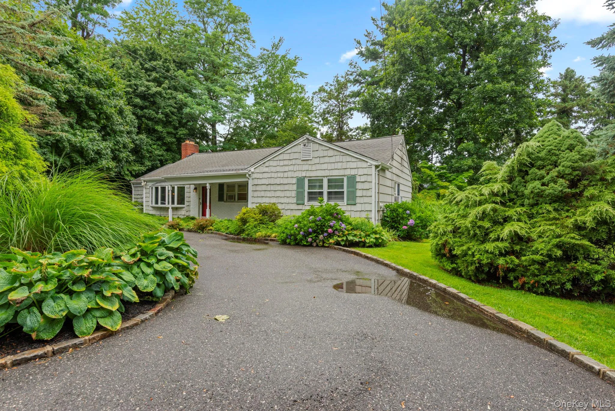 Circular Driveway. Welcome Home to 75 Cove Road! Circular Driveway. Welcome Home to 75 Cove Road!
