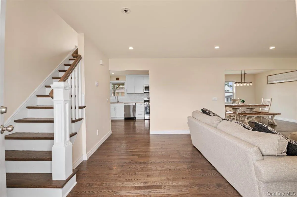 2548 Ocean Avenue, Oyster Bay, NY, 4 Bedrooms Bedrooms, 9 Rooms Rooms,2 BathroomsBathrooms,Residential,For Rent,Ocean,0,1028357 2548 Ocean Avenue, Oyster Bay, NY, 4 Bedrooms Bedrooms, 9 Rooms Rooms,2 BathroomsBathrooms,Residential,For Rent,Ocean,0,1028357