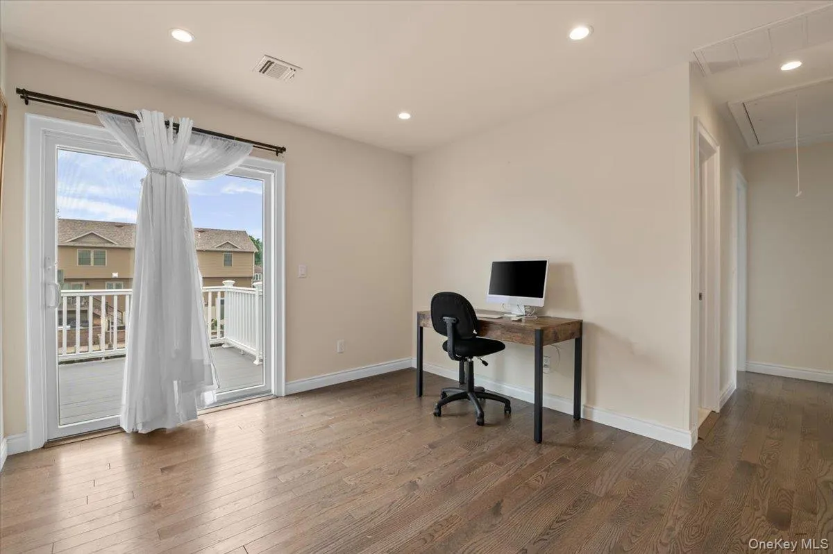2548 Ocean Avenue, Oyster Bay, NY, 4 Bedrooms Bedrooms, 9 Rooms Rooms,2 BathroomsBathrooms,Residential,For Rent,Ocean,0,1028357 2548 Ocean Avenue, Oyster Bay, NY, 4 Bedrooms Bedrooms, 9 Rooms Rooms,2 BathroomsBathrooms,Residential,For Rent,Ocean,0,1028357