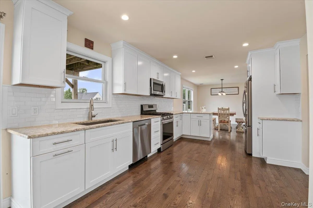 2548 Ocean Avenue, Oyster Bay, NY, 4 Bedrooms Bedrooms, 9 Rooms Rooms,2 BathroomsBathrooms,Residential,For Rent,Ocean,0,1028357 2548 Ocean Avenue, Oyster Bay, NY, 4 Bedrooms Bedrooms, 9 Rooms Rooms,2 BathroomsBathrooms,Residential,For Rent,Ocean,0,1028357