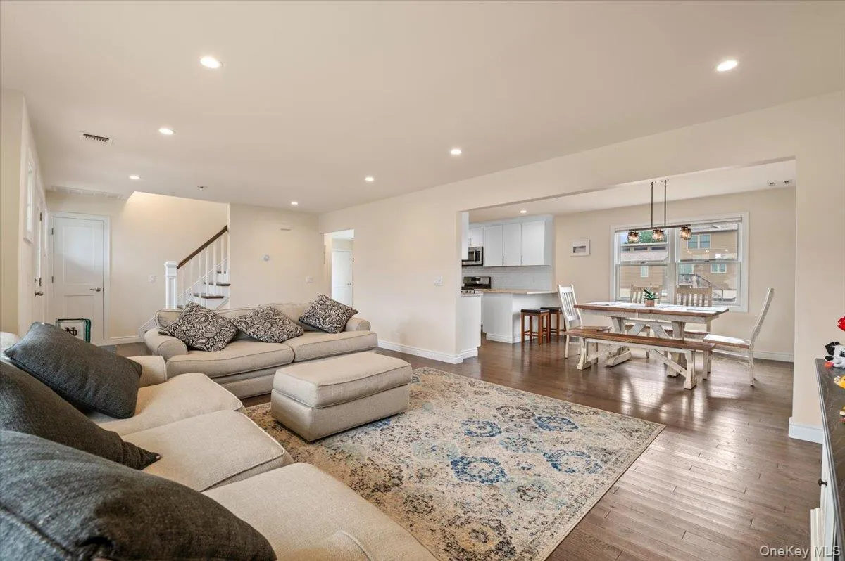 2548 Ocean Avenue, Oyster Bay, NY, 4 Bedrooms Bedrooms, 9 Rooms Rooms,2 BathroomsBathrooms,Residential,For Rent,Ocean,0,1028357 2548 Ocean Avenue, Oyster Bay, NY, 4 Bedrooms Bedrooms, 9 Rooms Rooms,2 BathroomsBathrooms,Residential,For Rent,Ocean,0,1028357
