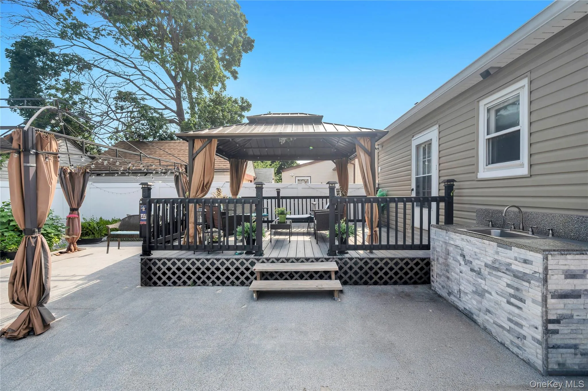 717 William Street, Hempstead, NY, 3 Bedrooms Bedrooms, 7 Rooms Rooms,1 BathroomBathrooms,Residential,For Rent,William,0,1028359 717 William Street, Hempstead, NY, 3 Bedrooms Bedrooms, 7 Rooms Rooms,1 BathroomBathrooms,Residential,For Rent,William,0,1028359