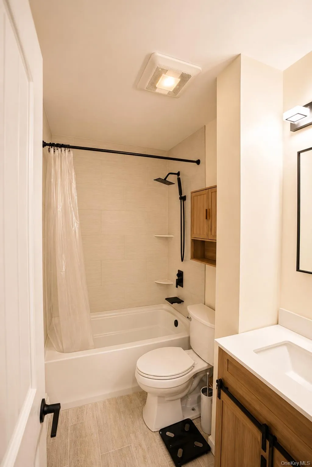 24 Beth Drive, Middletown, NY, 3 Bedrooms Bedrooms, 5 Rooms Rooms,2 BathroomsBathrooms,Residential,For Rent,Beth,0,1028362 24 Beth Drive, Middletown, NY, 3 Bedrooms Bedrooms, 5 Rooms Rooms,2 BathroomsBathrooms,Residential,For Rent,Beth,0,1028362