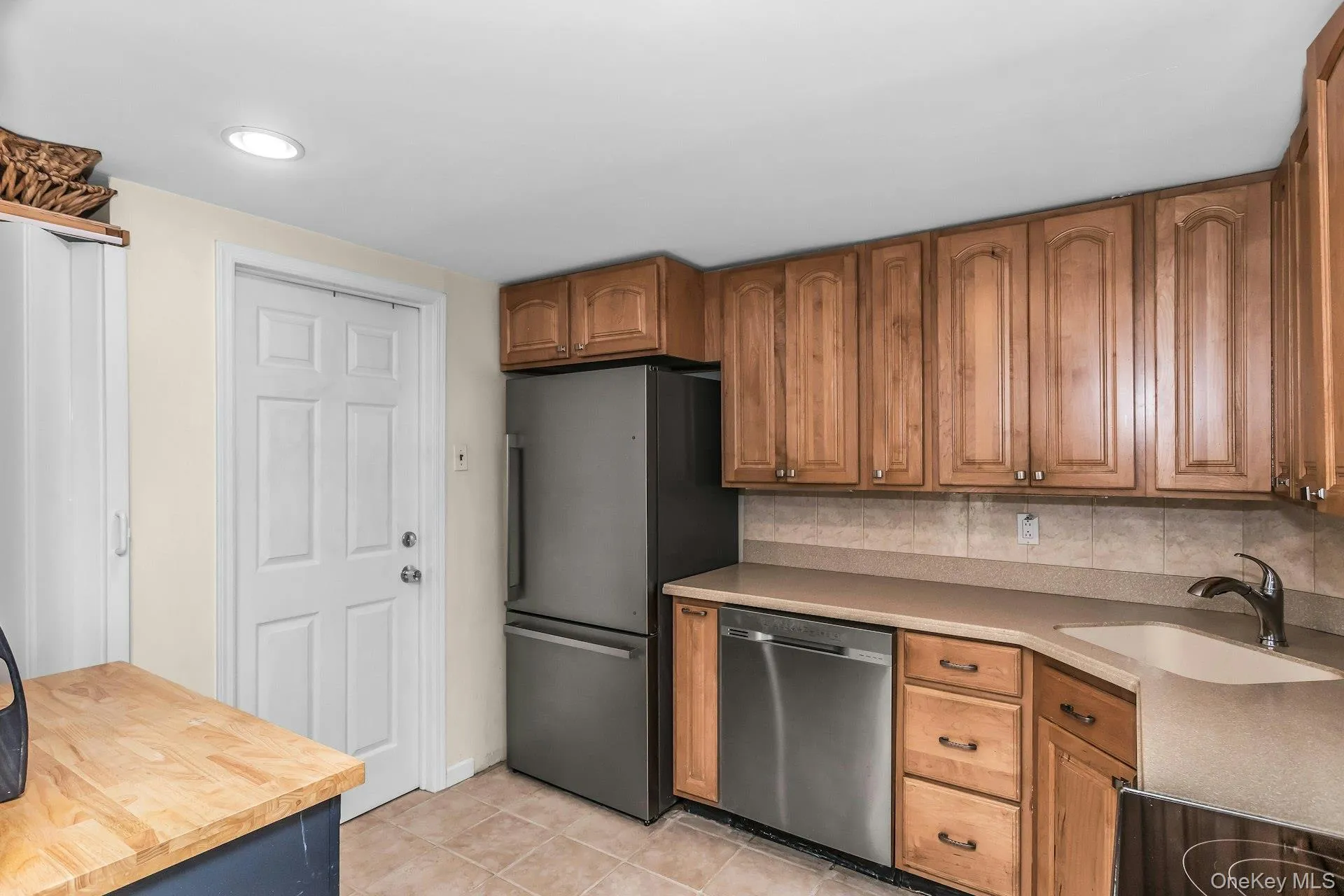 102 Willett Avenue, Islip, NY, 4 Bedrooms Bedrooms, 9 Rooms Rooms,2 BathroomsBathrooms,Residential,For Rent,Willett,0,1028363 102 Willett Avenue, Islip, NY, 4 Bedrooms Bedrooms, 9 Rooms Rooms,2 BathroomsBathrooms,Residential,For Rent,Willett,0,1028363