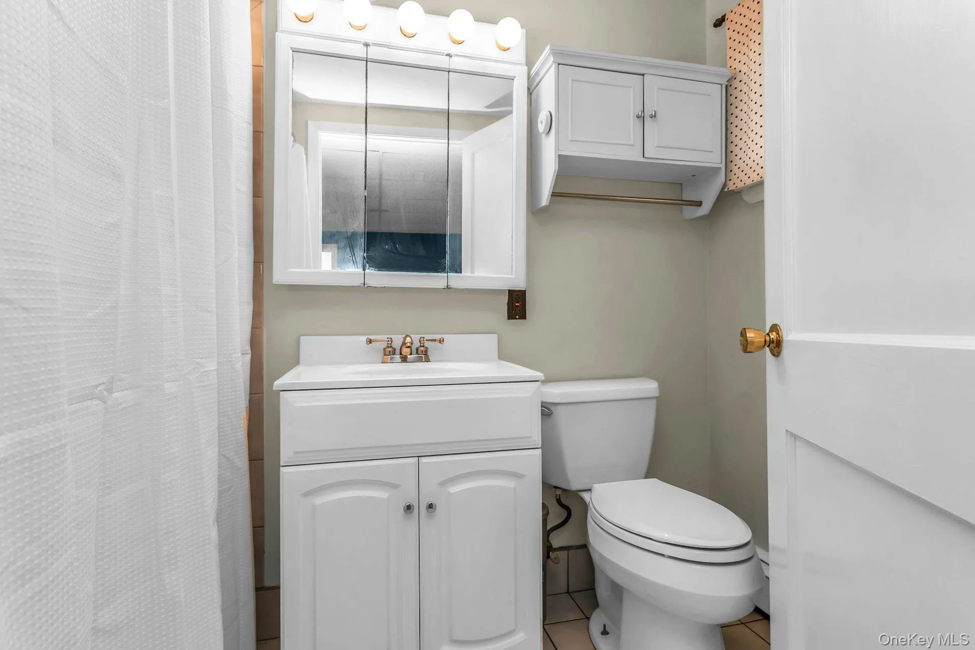 102 Willett Avenue, Islip, NY, 4 Bedrooms Bedrooms, 9 Rooms Rooms,2 BathroomsBathrooms,Residential,For Rent,Willett,0,1028363 102 Willett Avenue, Islip, NY, 4 Bedrooms Bedrooms, 9 Rooms Rooms,2 BathroomsBathrooms,Residential,For Rent,Willett,0,1028363