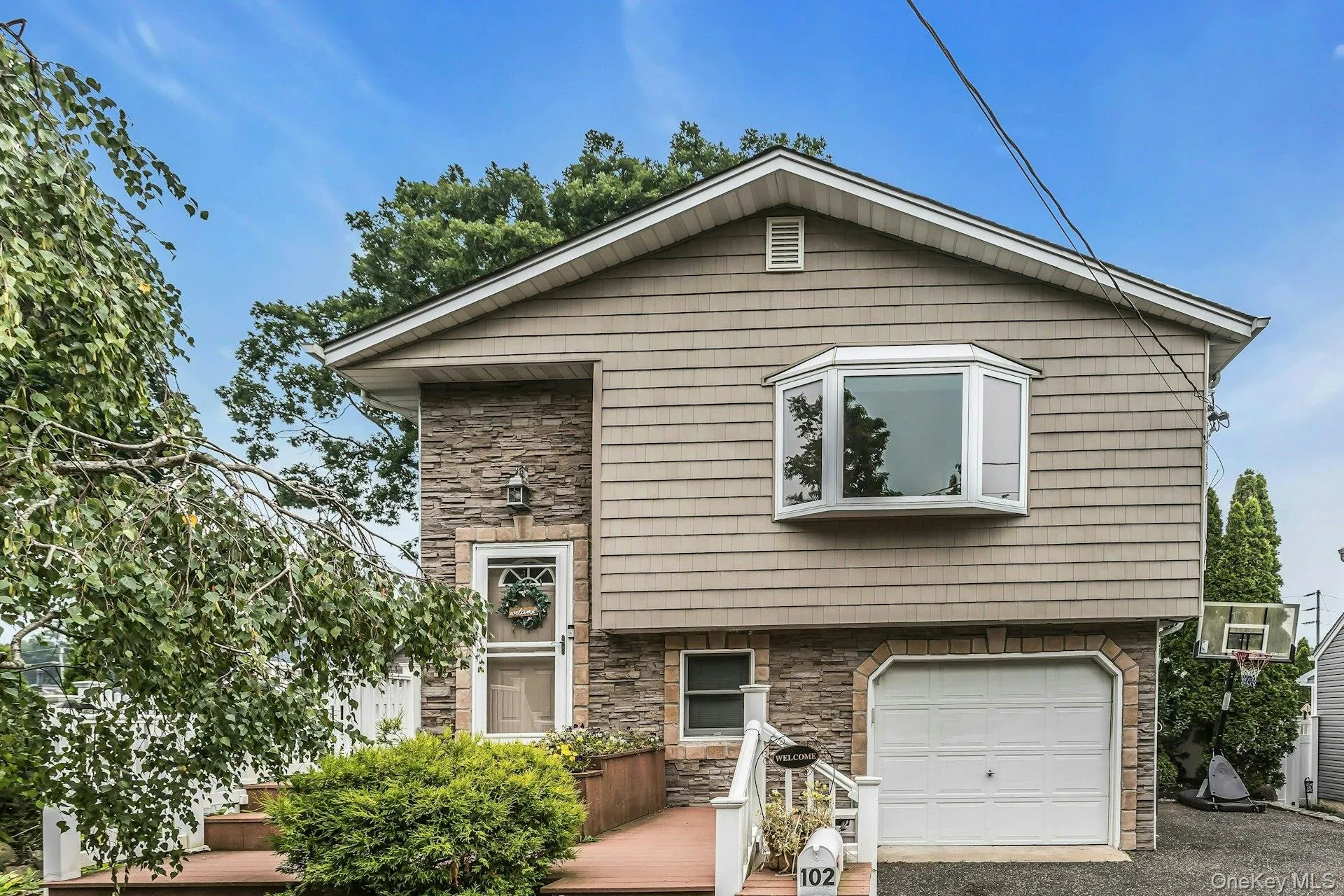 102 Willett Avenue, Islip, NY, 4 Bedrooms Bedrooms, 9 Rooms Rooms,2 BathroomsBathrooms,Residential,For Rent,Willett,0,1028363 102 Willett Avenue, Islip, NY, 4 Bedrooms Bedrooms, 9 Rooms Rooms,2 BathroomsBathrooms,Residential,For Rent,Willett,0,1028363