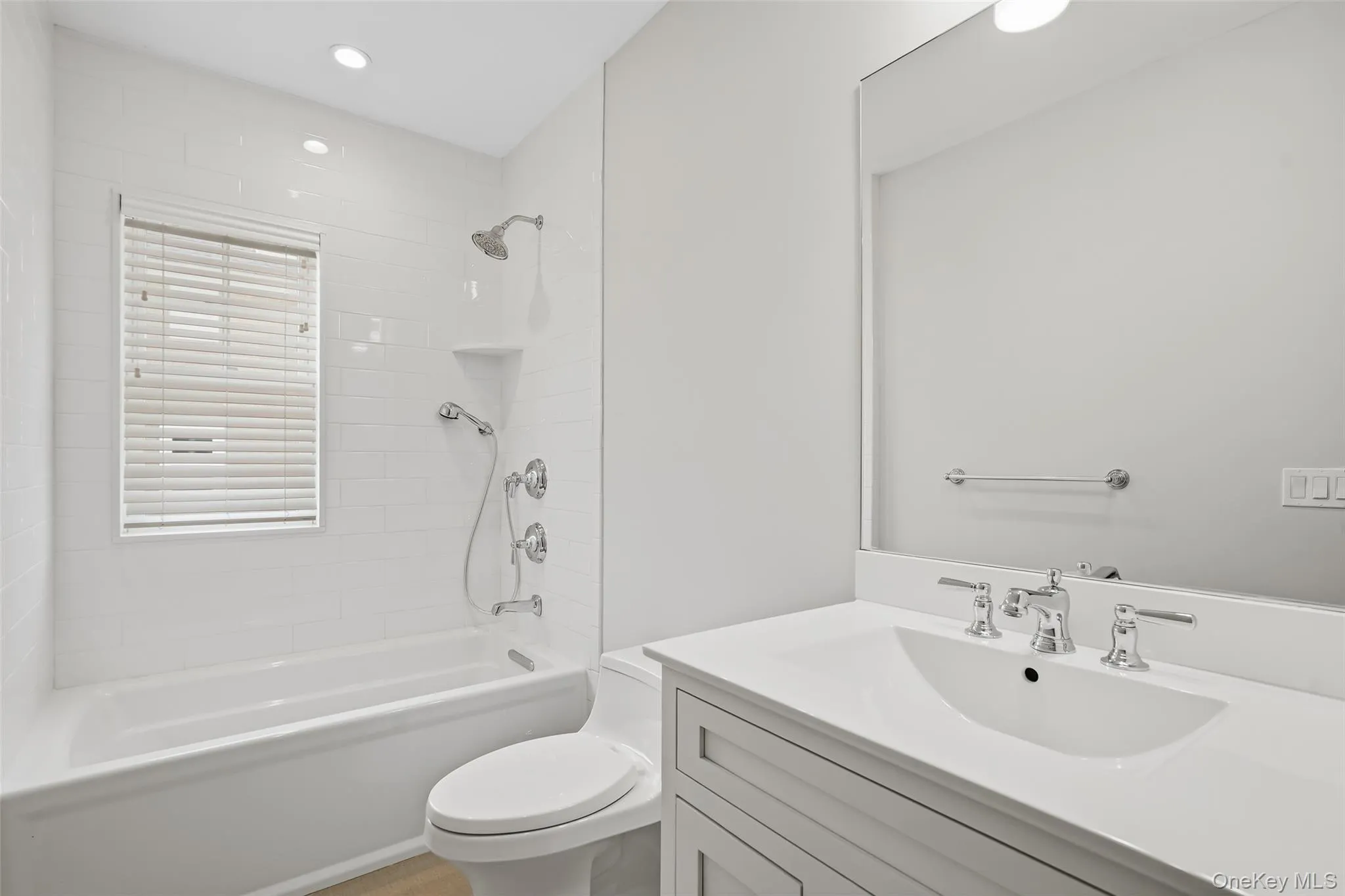 124-B Maple Avenue, Rye City, NY, 3 Bedrooms Bedrooms, 9 Rooms Rooms,2 BathroomsBathrooms,Residential Lease,For Rent,Maple,0,1028366 124-B Maple Avenue, Rye City, NY, 3 Bedrooms Bedrooms, 9 Rooms Rooms,2 BathroomsBathrooms,Residential Lease,For Rent,Maple,0,1028366