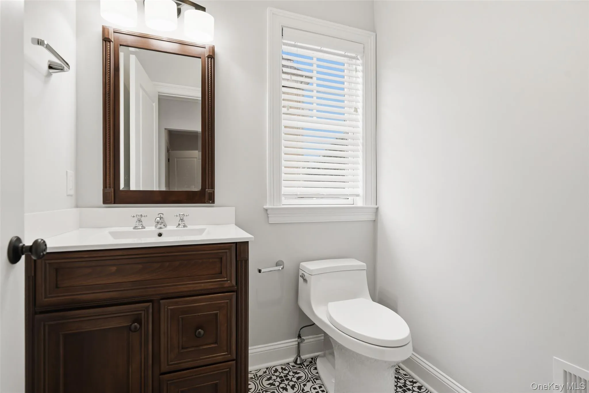 124-B Maple Avenue, Rye City, NY, 3 Bedrooms Bedrooms, 9 Rooms Rooms,2 BathroomsBathrooms,Residential Lease,For Rent,Maple,0,1028366 124-B Maple Avenue, Rye City, NY, 3 Bedrooms Bedrooms, 9 Rooms Rooms,2 BathroomsBathrooms,Residential Lease,For Rent,Maple,0,1028366