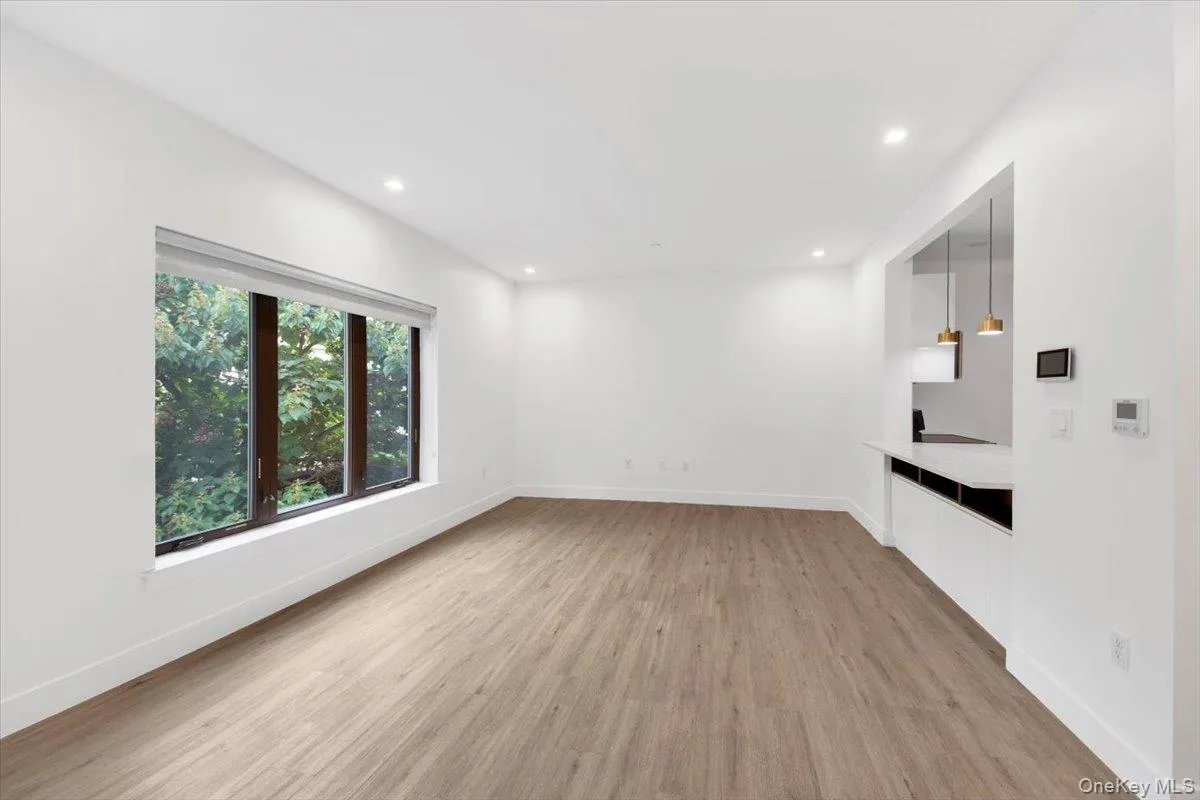 525 NORTH MACQUESTEN PARKWAY, Mount Vernon, NY, 1 Bedroom Bedrooms, 3 Rooms Rooms,1 BathroomBathrooms,Residential Lease,For Rent,NORTH MACQUESTEN PARKWAY,0,1028369 525 NORTH MACQUESTEN PARKWAY, Mount Vernon, NY, 1 Bedroom Bedrooms, 3 Rooms Rooms,1 BathroomBathrooms,Residential Lease,For Rent,NORTH MACQUESTEN PARKWAY,0,1028369