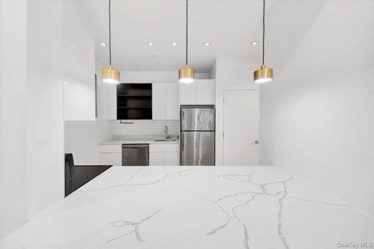 525 NORTH MACQUESTEN PARKWAY, Mount Vernon, NY, 1 Bedroom Bedrooms, 3 Rooms Rooms,1 BathroomBathrooms,Residential Lease,For Rent,NORTH MACQUESTEN PARKWAY,0,1028369 525 NORTH MACQUESTEN PARKWAY, Mount Vernon, NY, 1 Bedroom Bedrooms, 3 Rooms Rooms,1 BathroomBathrooms,Residential Lease,For Rent,NORTH MACQUESTEN PARKWAY,0,1028369