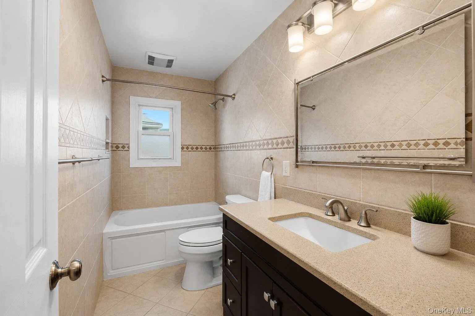Full Bedroom on Floor #4 - Located in the hall of the 3 Bedrooms Full Bedroom on Floor #4 - Located in the hall of the 3 Bedrooms