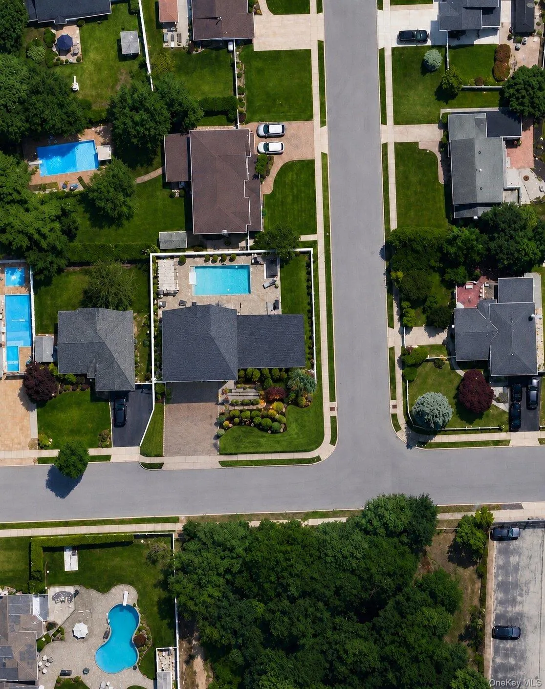 Corner Lot with Pool and patio. Corner Lot with Pool and patio.
