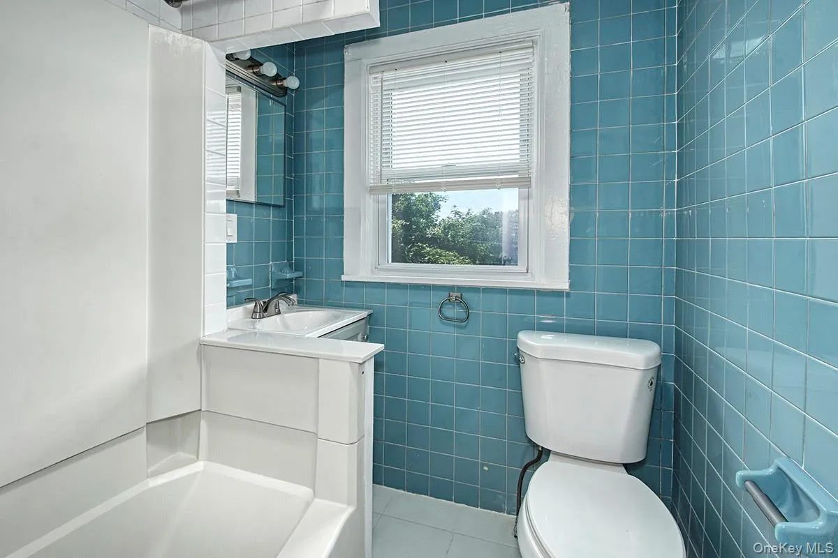 2nd Floor Full Bathroom 2nd Floor Full Bathroom